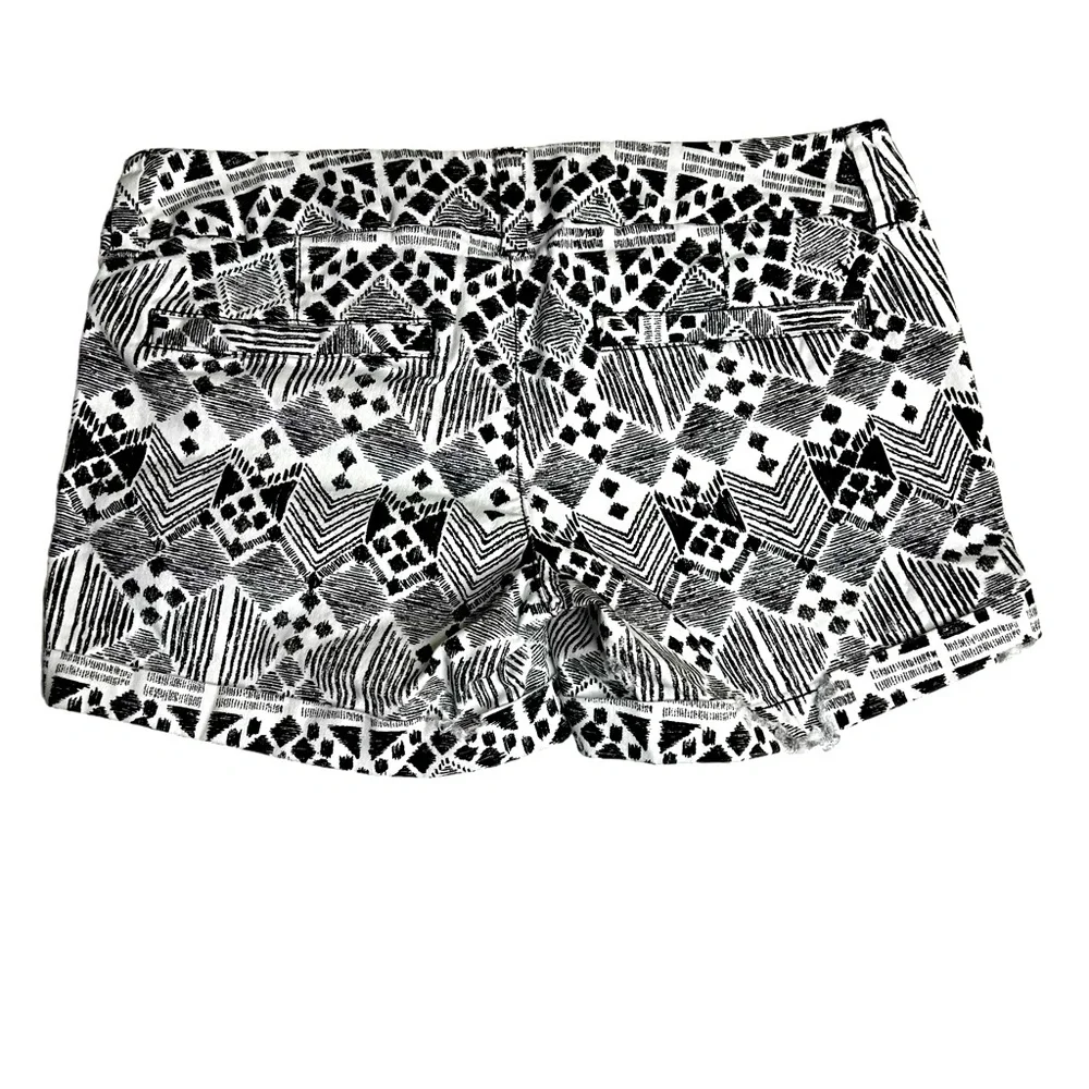 American Eagle Stretch Midi Shorts Distressed White & Black Patterned Size 0